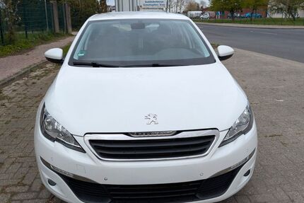 Peugeot 308 195.000 km 4.750 &euro; Emden 26721