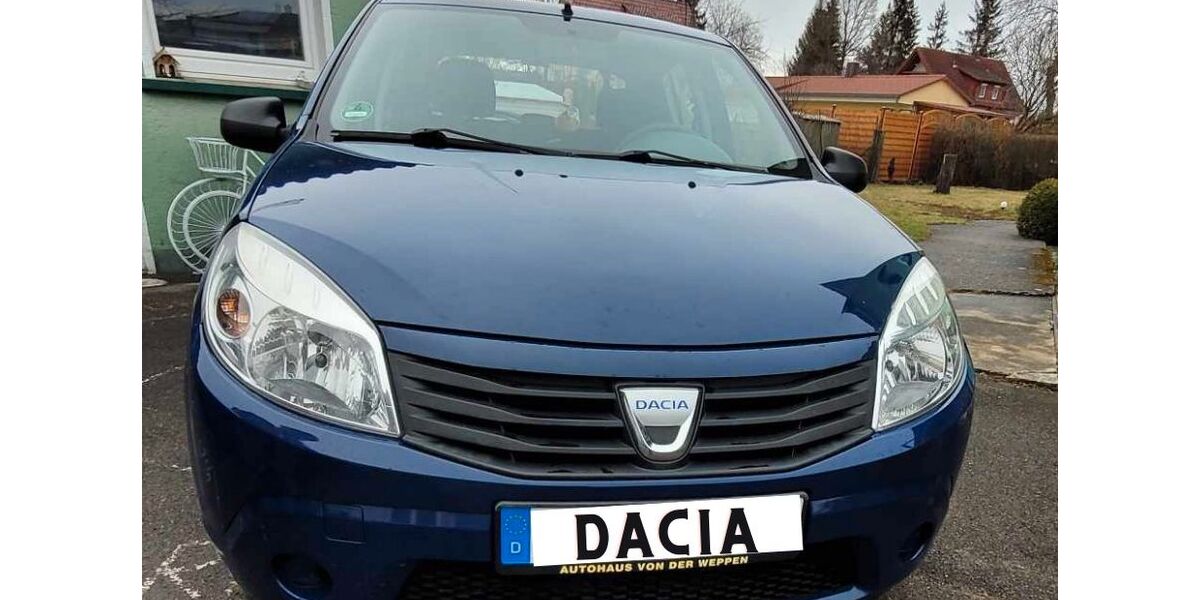 Dacia Sandero 98.000 km 2.600 &euro; Hüfingen 78183