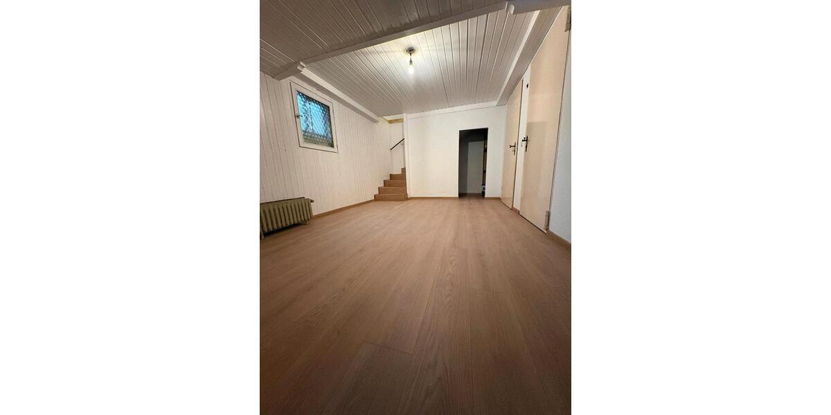 Bungalow Eckental - 3 Zimmer, 75 m&sup2;, 1.500&euro; | Angebot:25204848