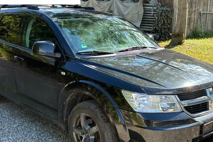 Dodge Journey 174.000 km 2.999 &euro; Gräfelfing 82166