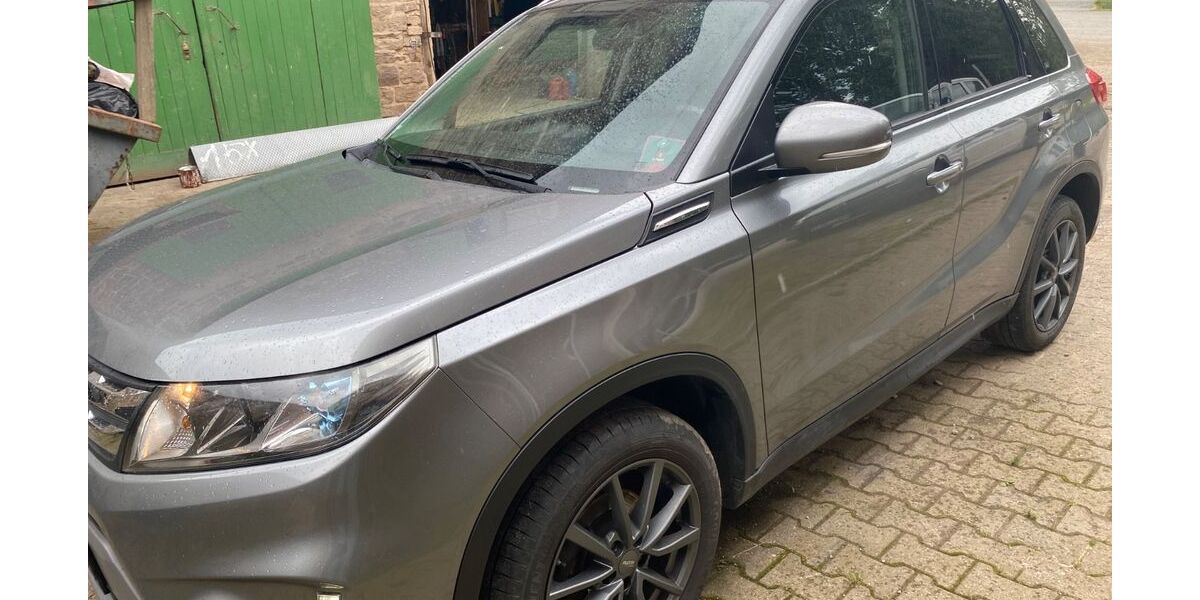 Suzuki Vitara 127.600 km 13.500 &euro; Holzminden 37603