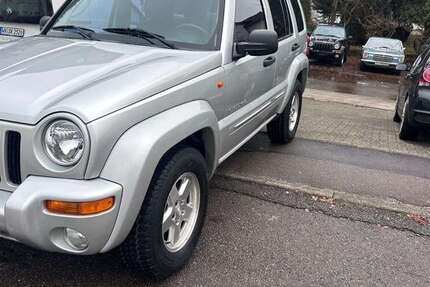 Jeep Cherokee 104.772 km 9.499 &euro; Korb 71404