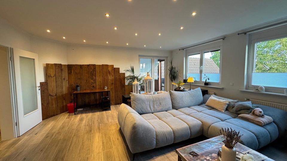 Dachgeschoßwohnung Trittau - 2 Zimmer, 80 m&sup2;, 1.100&euro; | Angebot:26663280