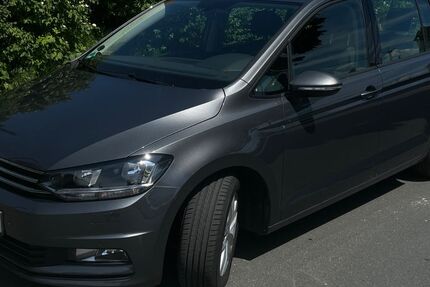 VW Touran 132.000 km 14.200 &euro; Lemgo 32657