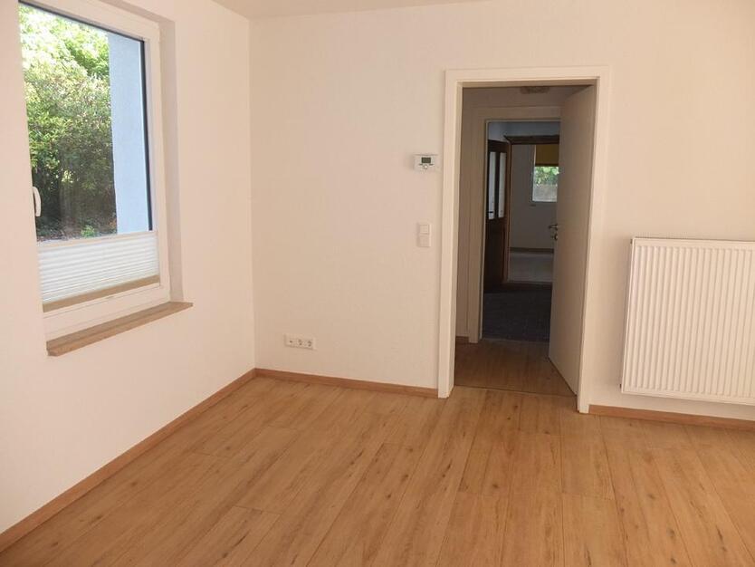 Wunderbar individuelle und angenehme Büro-Servicefläche in Solingen-Wald! zimmer