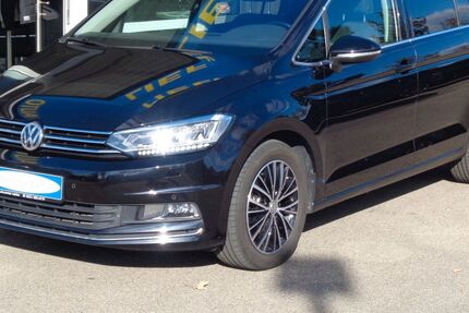 VW Touran 166.200 km 14.900 &euro; Augsburg 86179