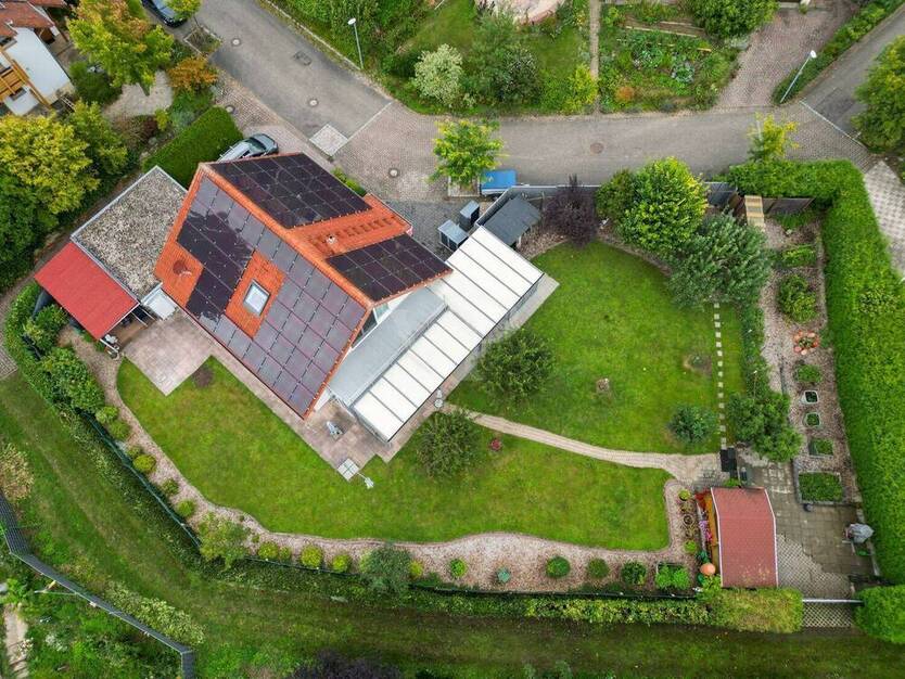 Traumhaftes Einfamilienhaus mit großem Grundstück und Bauplatz in Top-Lage von Oberderdingen