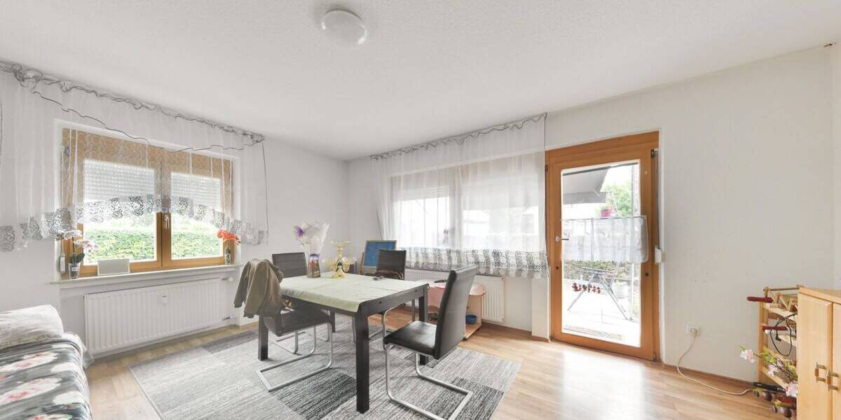 Etagenwohnung Neuendettelsau - 3 Zimmer, 74 m&sup2;, 179.000&euro; | Angebot:26797681