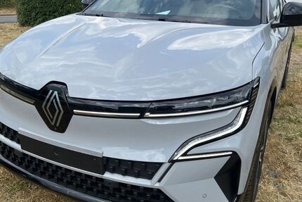 Renault Megane E-TECH 28.100 km 25.600 &euro; Halver 58553