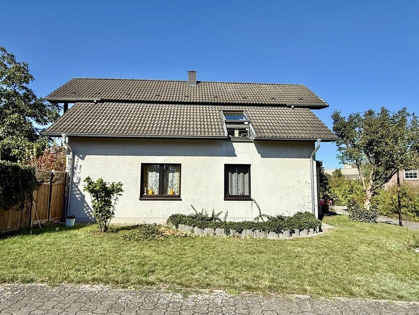 HORN IMMOBILIEN++ Neubrandenburg, tolles Architektenhaus mit 5 Zimmern, EBK, Keller und Carport 5 zimmer