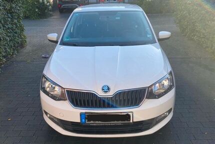 Skoda Fabia 106.000 km 8.200 &euro; Langenfeld 40764