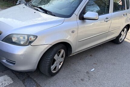 Mazda 2 78.300 km 3.200 &euro; München 81243