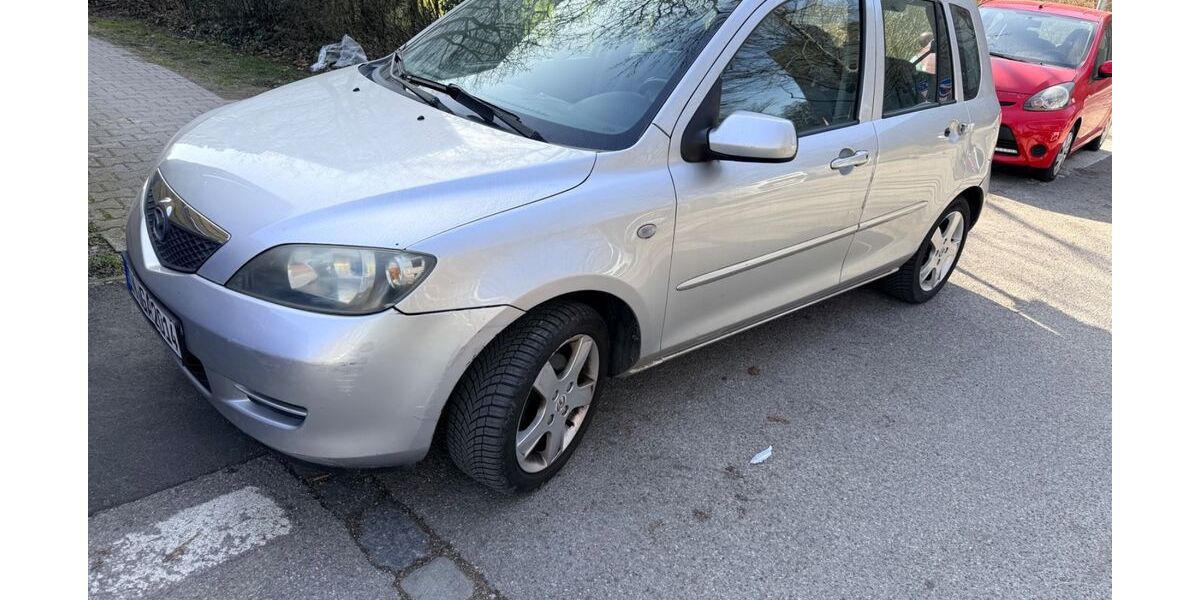 Mazda 2 78.300 km 3.200 &euro; München 81243
