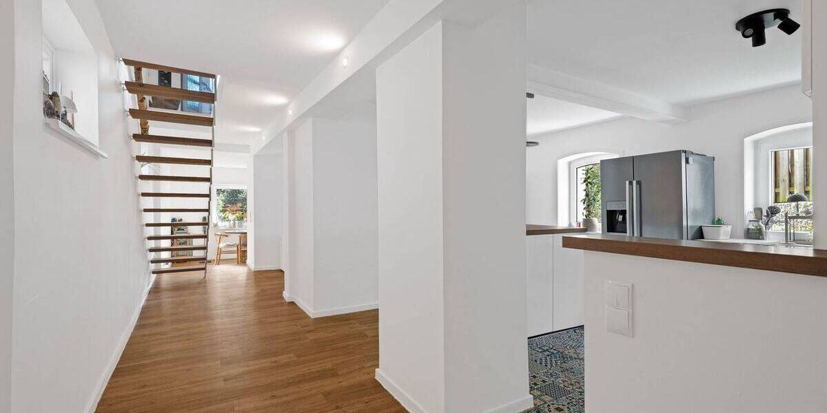 Etagenwohnung Hannover Linden-Süd - 5 Zimmer, 165 m&sup2;, 696.000&euro; | Angebot:26106373