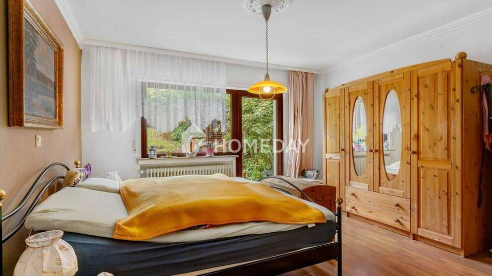 Wohnen auf dem Seltersberg - gepflegtes EFH mit 2 Vollgeschossen, Garage und Garten