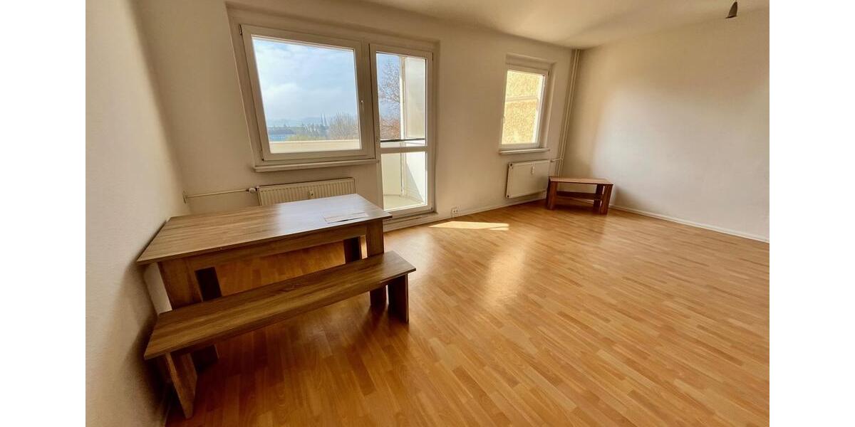 Etagenwohnung Oelsnitz (Vogtland) - 3 Zimmer, 69 m&sup2;, 450&euro; | Angebot:26168697
