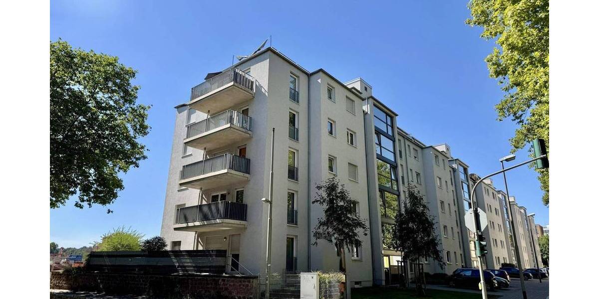 KL-Pfaffstraße: Neuwertige ETW m. 2 Zimmern, EBK, Bad, Balkon, TG-Stellplatz und Außenstellplatz 2 zimmer