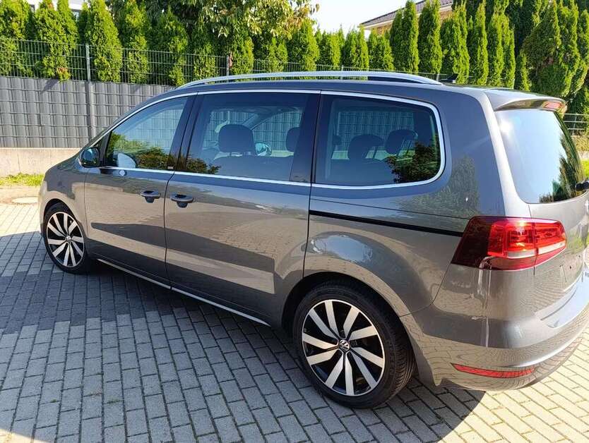 VW Sharan 62.000 km 27.400 € Berlin 12355