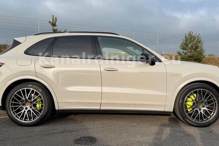 Porsche Cayenne 71.420 km 69.750 &euro; Coesfeld 48653