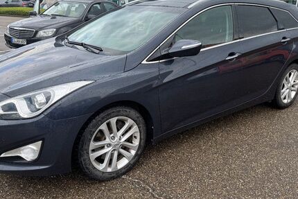 Hyundai i40 199.000 km 4.999 € dortmund 44369