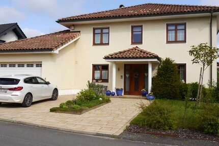 Haus Brilon - 7 Zimmer, 208 m&sup2;, 465.000&euro; | Angebot:26833501