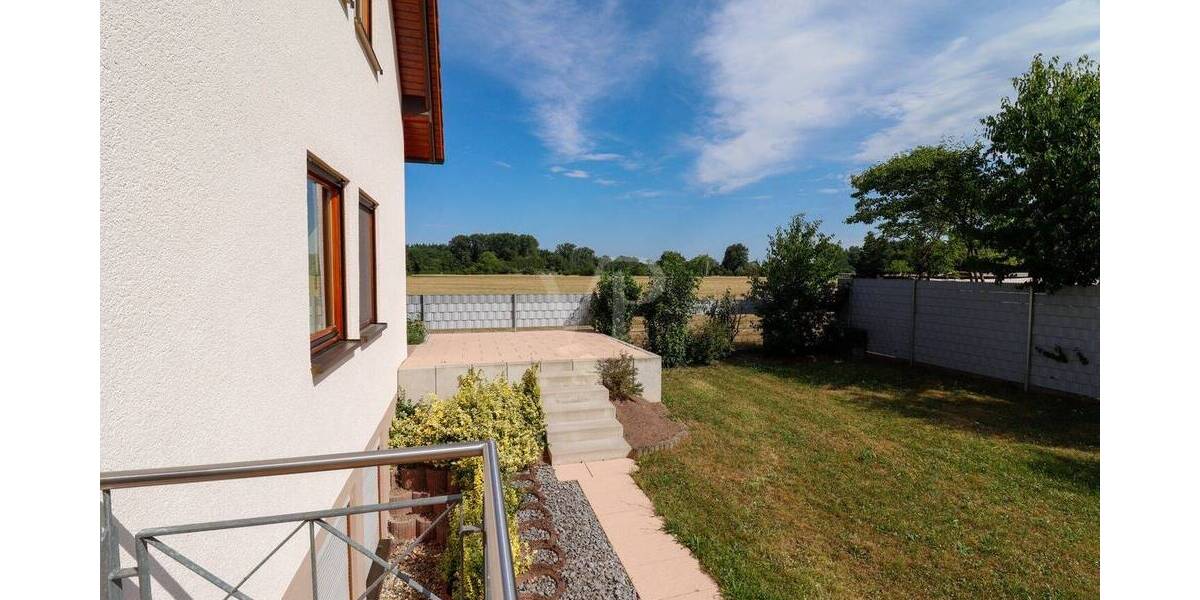 Doppelhaushälfte Karlsdorf-Neuthard Karlsdorf - 6 Zimmer, 200 m&sup2;, 1.850&euro; | Angebot:23534019