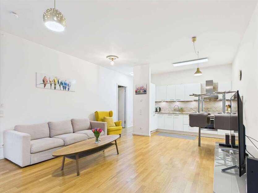 Wohnung zum Mieten in Berlin 1.414 € 58.57 m²