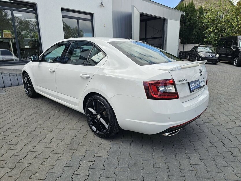 Octavia 2.0 TDI RS SPORTPAKET LEDER NAVI LED