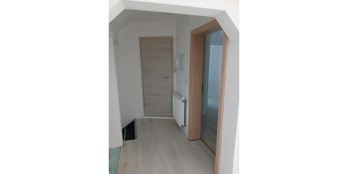 Dachgeschoßwohnung Eggenfelden - 4 Zimmer, 85 m&sup2;, 11&euro; | Angebot:26413715