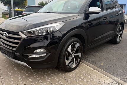 Hyundai TUCSON 149.000 km 14.600 &euro; brühl 50321