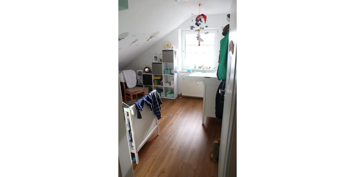 Dachgeschoßwohnung Teublitz - 3 Zimmer, 109 m&sup2;, 820&euro; | Angebot:26004649