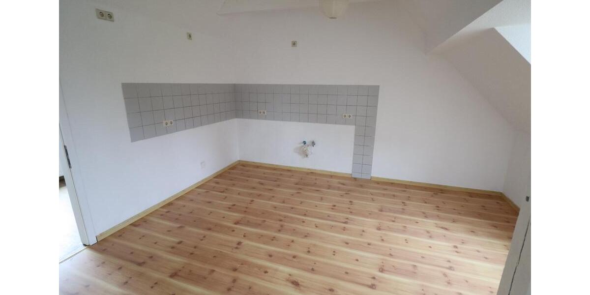 Kleine, gemütliche 2-Zimmer Wohnung im Dachgeschoss - Dr.-Wilhelm-Külz-Str. 16, Doberlug-Kirchhain 2 zimmer