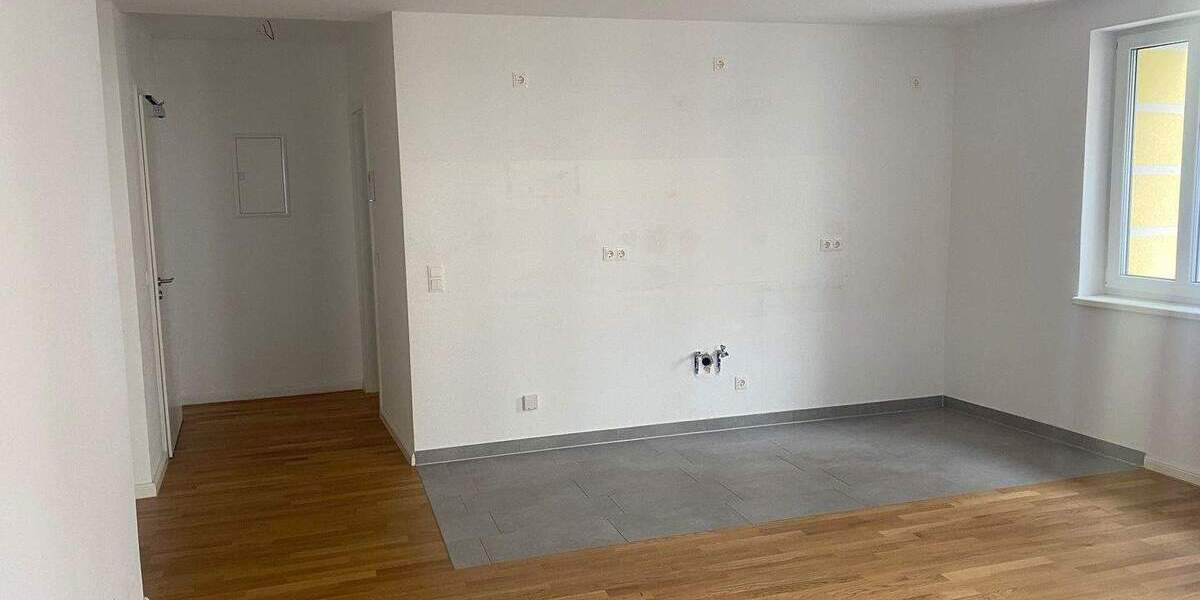 Zimmer Halle (Saale) Innenstadt - 2 Zimmer, 50 m&sup2;, 650&euro; | Angebot:26343850