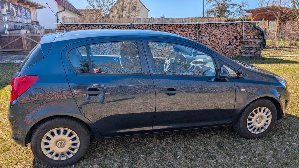 Opel Corsa 108.000 km 3.199 &euro; Hollenbach 86568