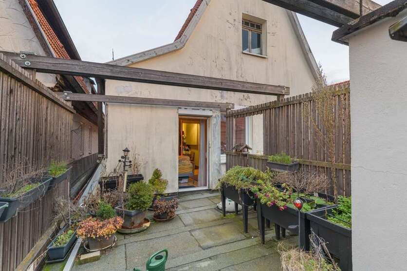 Haus zum Kaufen in Leonberg 599.000 € 212 m²