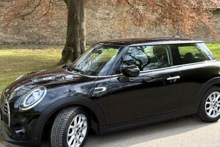 Mini ONE 31.700 km 15.900 &euro; Wolfsburg 38446