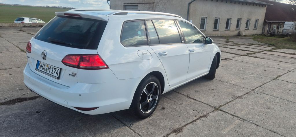 VW Golf 241.000 km 6.799 &euro; Geithain 04643