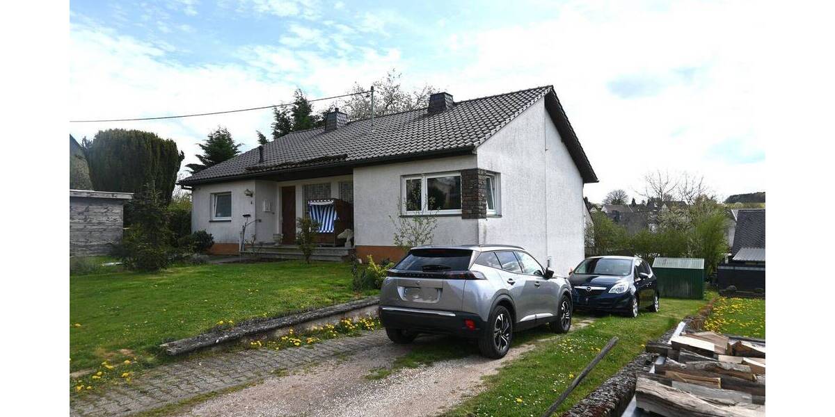 Etagenwohnung Alflen - 3 Zimmer, 92 m&sup2;, 90.000&euro; | Angebot:26257448