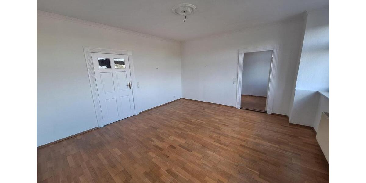 Etagenwohnung Halle (Saale) Silberhöhe - 5 Zimmer, 115 m&sup2;, 800&euro; | Angebot:25105305