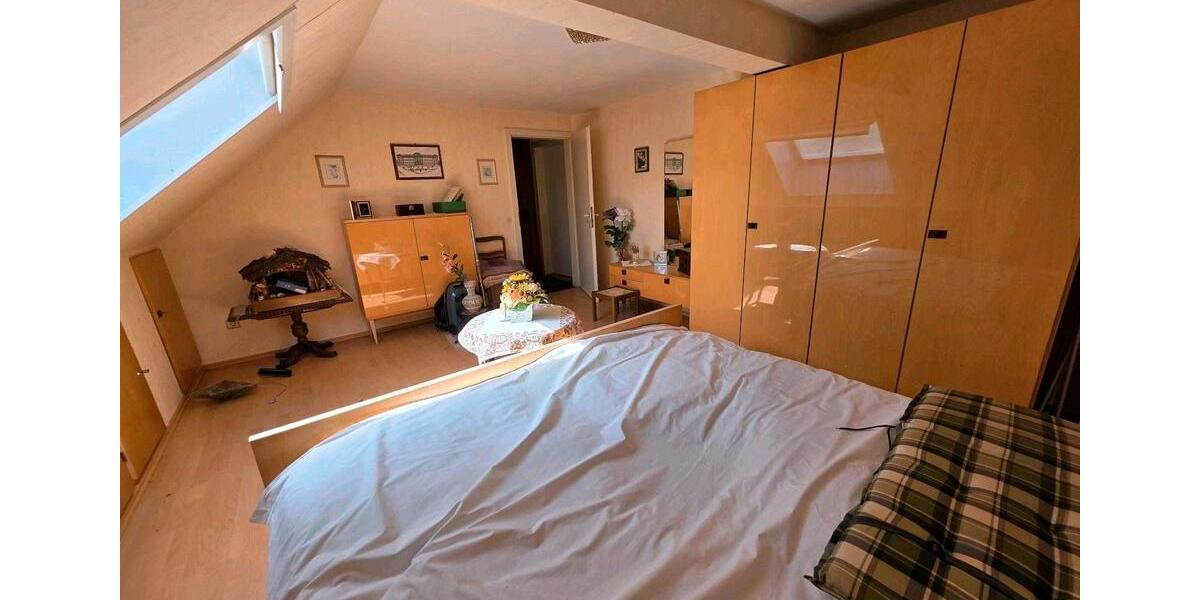 Doppelhaushälfte Gersheim - 7.5 Zimmer, 150 m&sup2;, 110.000&euro; | Angebot:26955336