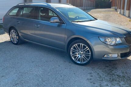 Skoda Superb 182.000 km 7.299 € Bad Urach 72574