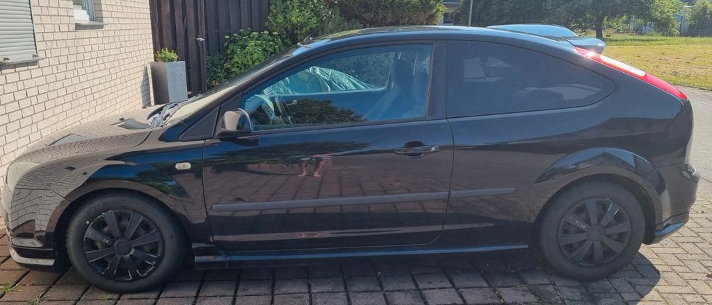 Ford Focus 199.999 km 1.900 € Steinheim 32839