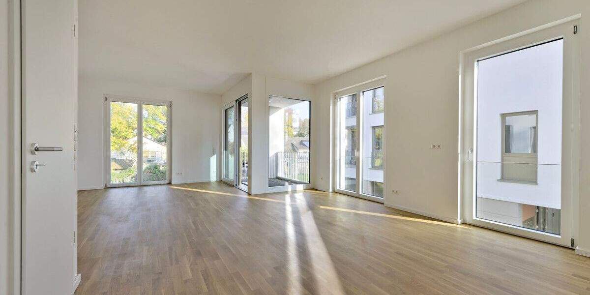 Über den Dächern: Dachgeschoss-Wohnung mit Weitblick 2 zimmer