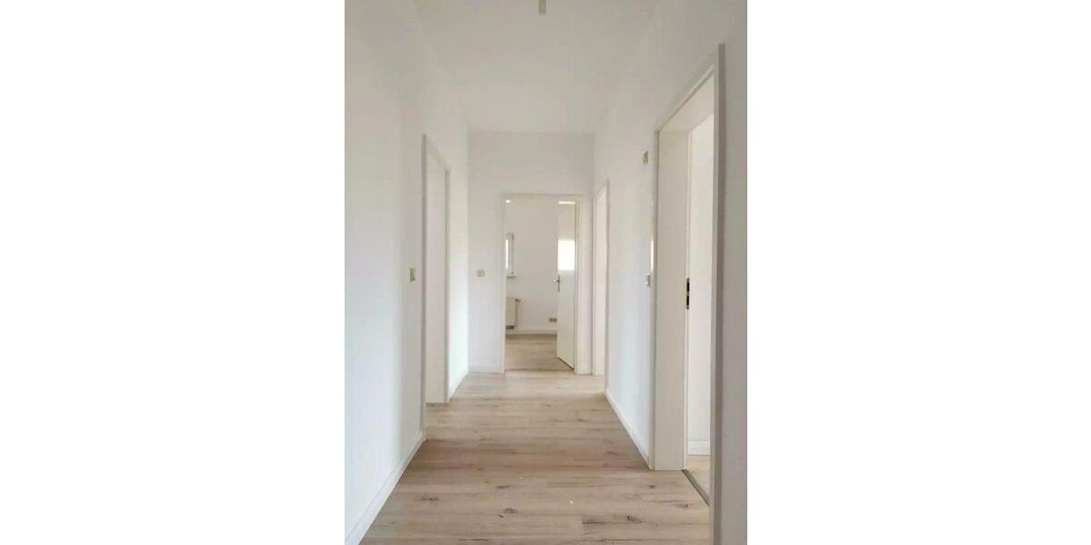 Dachgeschoßwohnung Greiz - 3 Zimmer, 75 m&sup2;, 490&euro; | Angebot:26406333