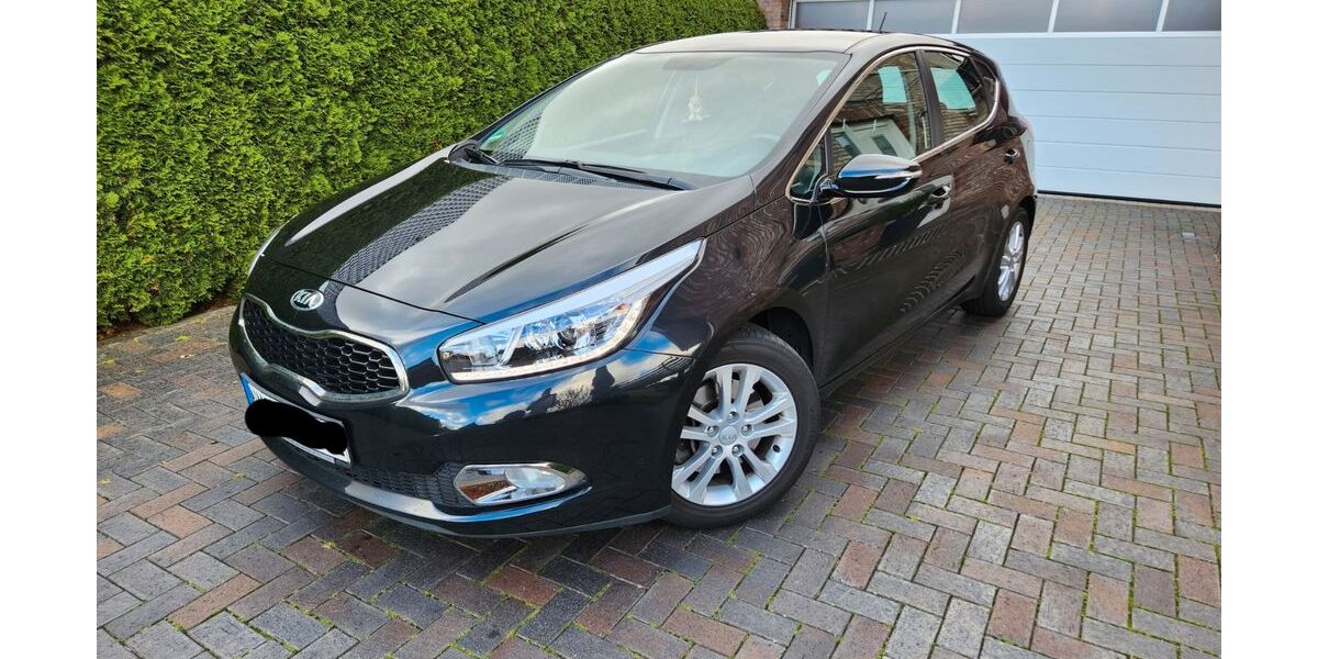 Kia ceed / Ceed 54.800 km 8.800 &euro; Neumünster 24539