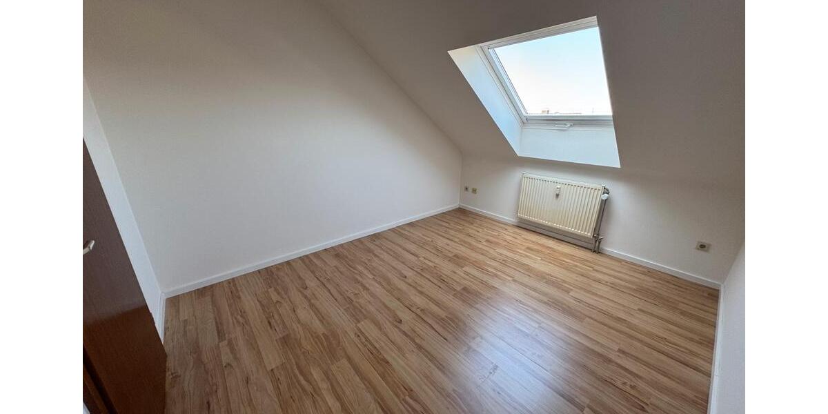 Dachgeschoßwohnung Hirschberg an der Bergstraße - 3.5 Zimmer, 80 m&sup2;, 350.000&euro; | Angebot:24441520