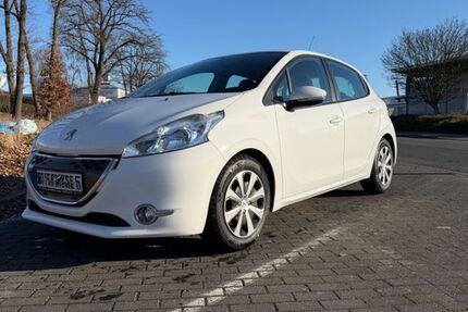 Peugeot 208 110.000 km 7.999 &euro; Bielefeld 33659