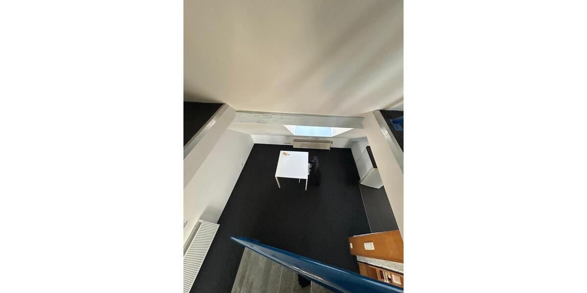 Charmante 2-Zimmer-Wohnung mit Galerie, Einbauküche und Stauraum 2 zimmer