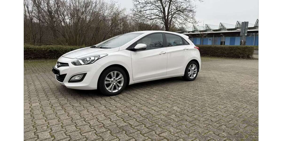 Hyundai i30 84.500 km 7.650 &euro; Bruchsal 76646