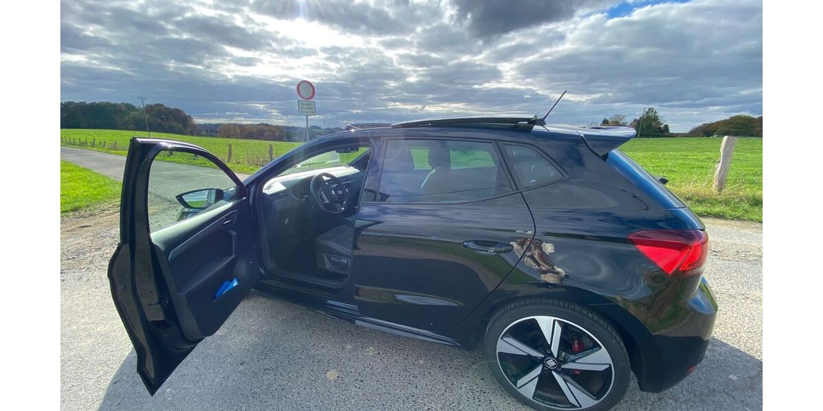 Seat Ibiza 33.000 km 22.222 € Overath 51491